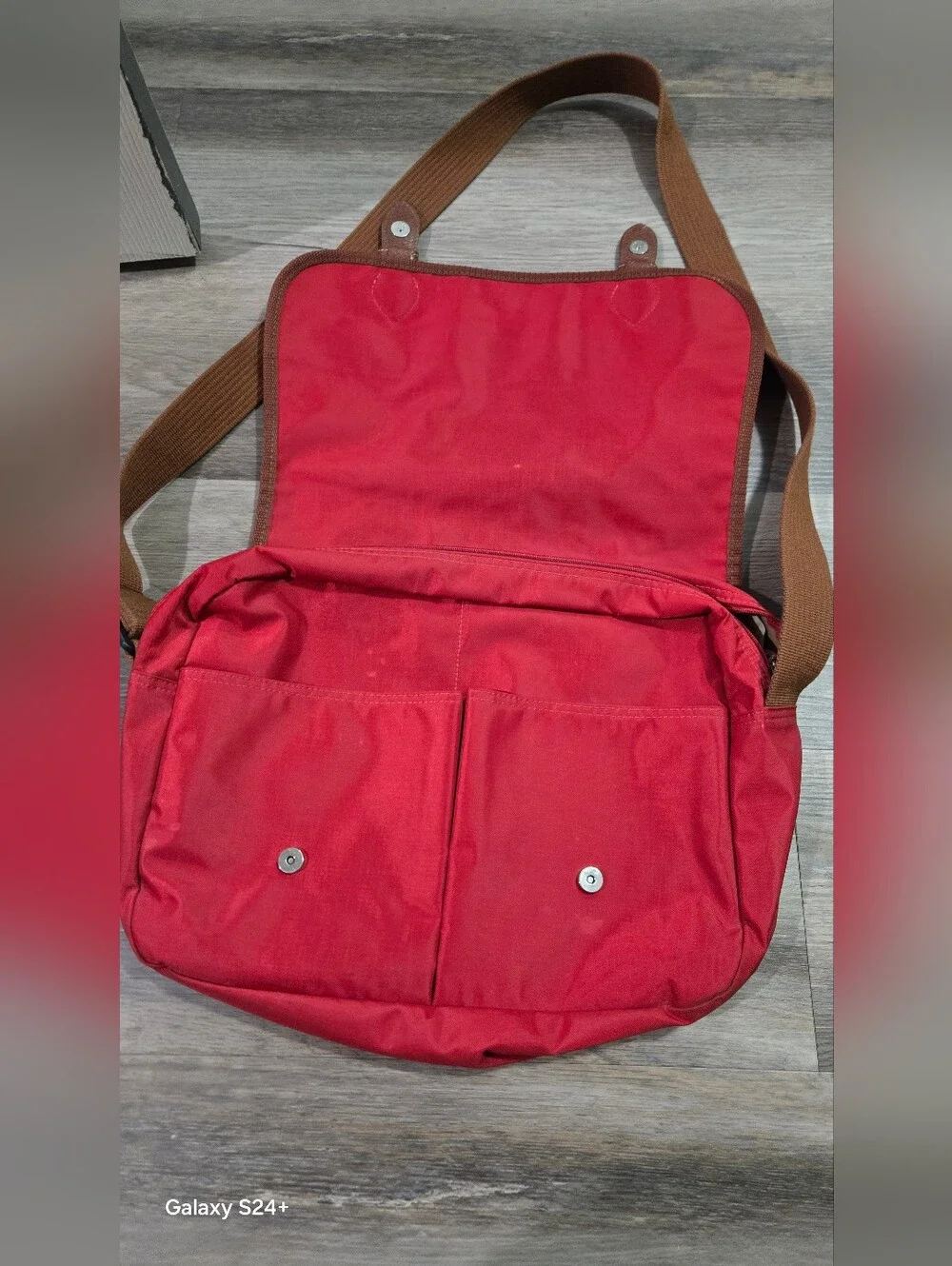 Longchamp compact messenger